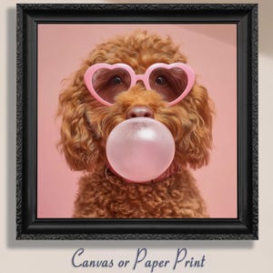 Divertente stampa di Goldendoodle su tela Bubble Gum / Senza cornice. Regalo per proprietari di cani color cammello, arte trendy di Golden Doodle, immagine di Labradoodle, ritratto di animali domestici.