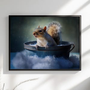 Scoiattolo nella vasca da bagno, su tela o poster. Stampa a olio, decorazione da bagno con animali, quadro extra large da appendere alla parete, creatura del bosco nella vasca da bagno.