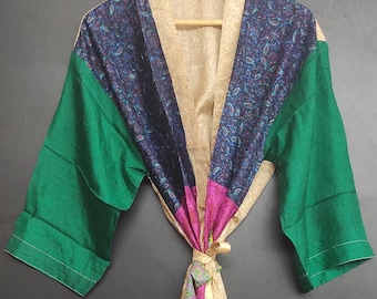 Bata kimono de seda GILDED PLEASURE: corte relajado con cinturón decorativo