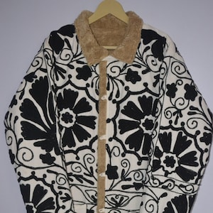 Suzani Mantel, Damen Suzani Jacke, Suzani Print Kantha Jacke Winterjacke im japanischen Kimono-Stil