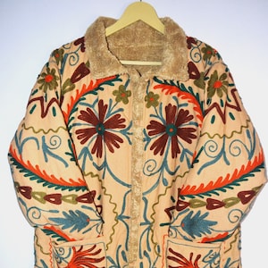 Suzani Mantel, Damen Suzani Jacke, Suzani Print Kantha Jacke Winterjacke im japanischen Kimono-Stil