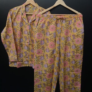 Floral Print Cotton Pajama Set: Indian Night Suit