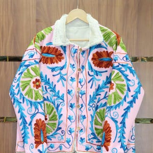 Suzani Mantel, Damen Suzani Jacke, Suzani Print Kantha Jacke Winterjacke im japanischen Kimono-Stil