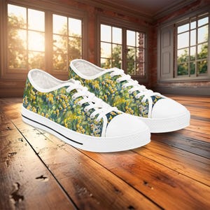 Daffodils Art Women&#39;s Low Top Sneakers, Floral Comfort Shoes, Spring Style Sneakers, Casual Everyday Footwear, Gift for Her