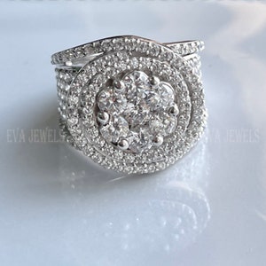 Anillo de compromiso de racimo de diamantes blancos de talla redonda de 2 quilates, oro blanco de 14 k sobre plata de ley 925