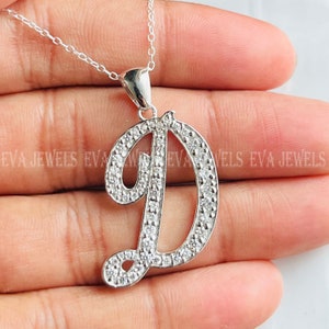 Colgante con inicial de 1,98 quilates con letra "D" y diamante de circonita cúbica de corte redondo con cadena de 18" Cadena con colgante de plata con acabado en oro blanco 925 de 14 k