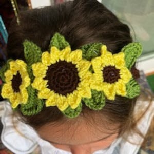Tiara de menina em crochê