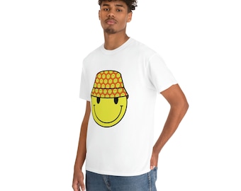 Rave Smiley Gesicht T-Shirt, OldSKool Musik Shirt 90er Jahre Raver Tune Tee, Old School Free Party Outfit, Neunziger Nostalgische Nacht Bucket Hat Kleidung