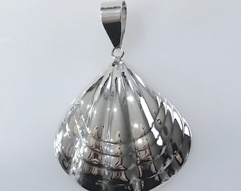 Grand pendentif pétoncle/coquille léger en argent sterling