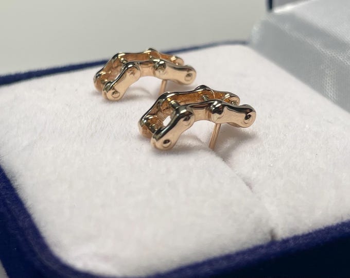 14K Gold Bike Chain Stud Earrings - Biker - sport -  chain.