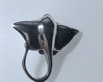 Sterling Silver Stingray Pendant