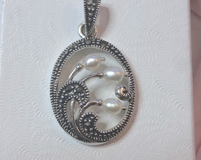 Vintage - Sterling Silver Pearls with Marcasites stones - Poppy field Pendant