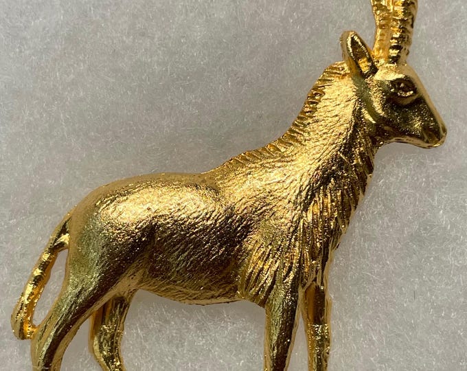 Vintage  Sable Antelope  pin   -  Ultra Craft  Pin, Wildlife Jewelry, Brooch