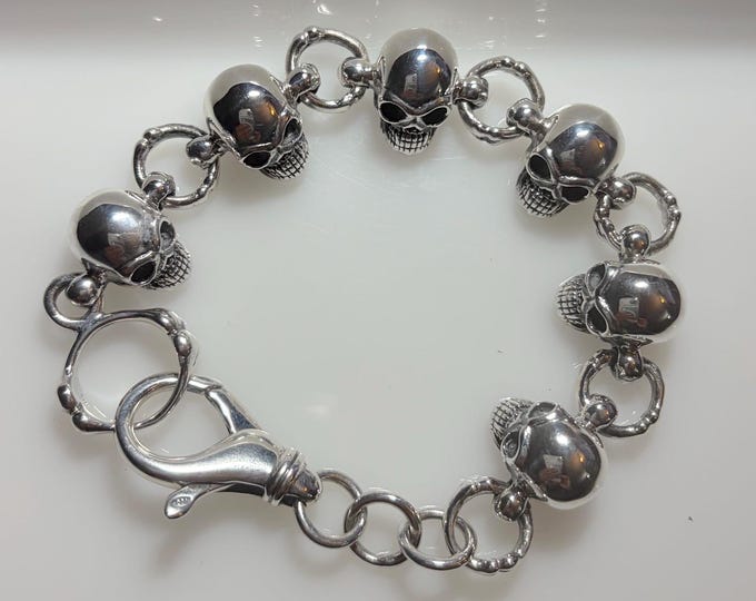 Sterling Silver 8.5" Skull and Bone-Shaped "O" Rings Bracelet