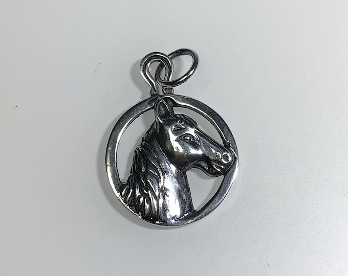 Sterling Silver Horse Head in a Circle Pendant - Animal,  Wildlife jewelry, farm jewelry