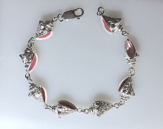 Sterling Silver Conch Shell Bracelet with Enamel Accents (7.75")