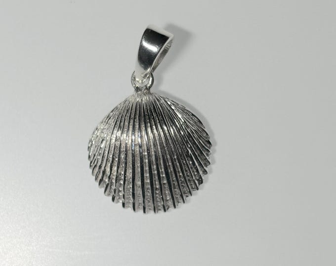 Sterling Silver Scallop Shell Pendant.  Necklace / Pendant, Sealife, Marine life.
