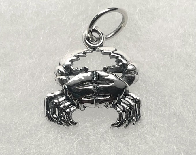 Sterling Silver Crab Pendant. Sealife, marine, wild life jewelry