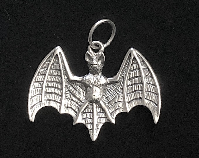 Sterling Silver Bat Pendant - Nature life - Wild life Jewelry