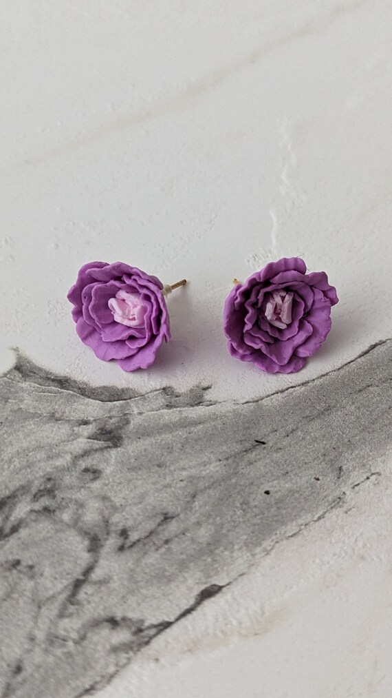 Mini purple flowers Handmade Stud clay erring, lightweight jewellery, Gift for her, gift idea, Summer style, vintage earrings ,polymer clay