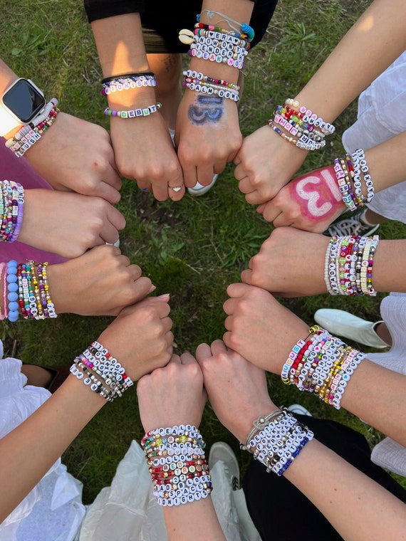 Friendship bracelets 💖 : r/TaylorSwift