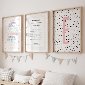Juego de 3 certificados de nacimiento personalizados para niñas, juego de afirmaciones, impresión "I am", impresiones positivas, decoración de guardería, sala de juegos, dormitorio, habitación de niños pequeños