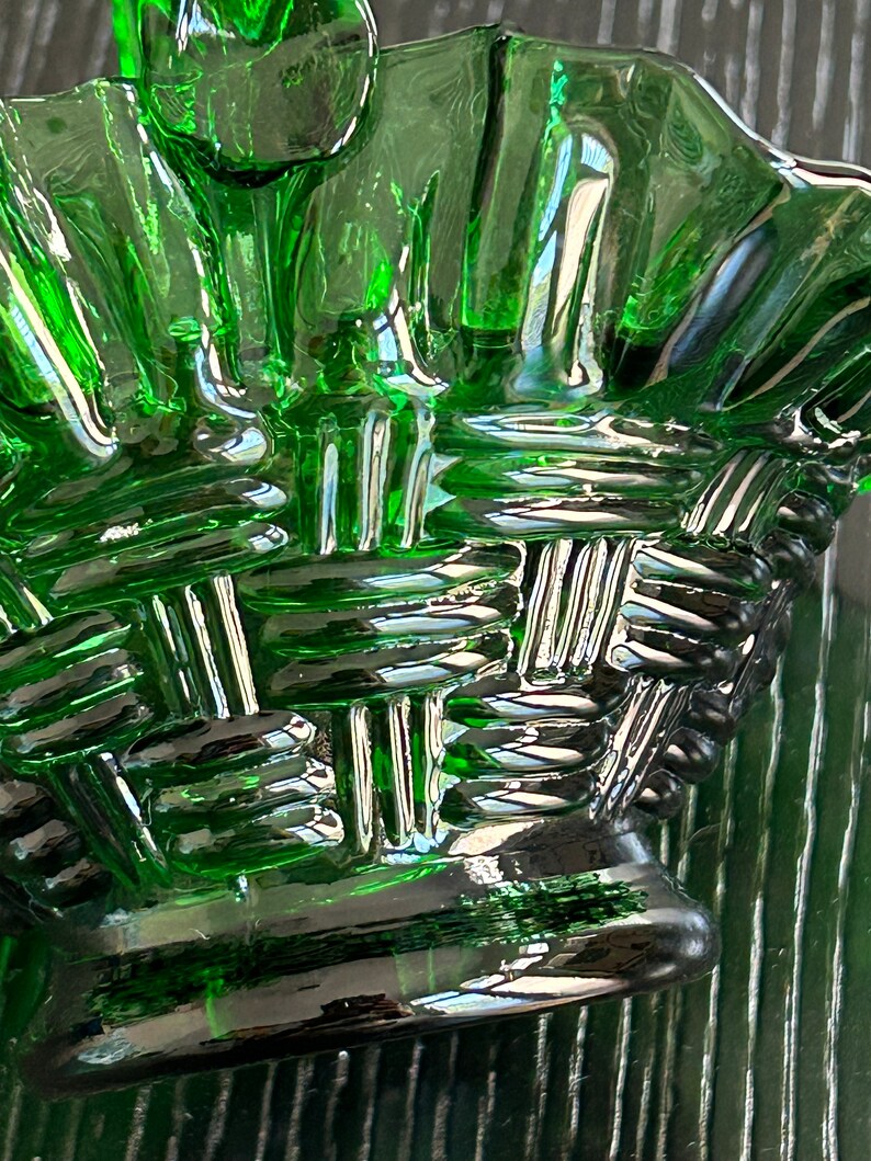 Emerald Green Vintage Art Glass Basket Etsy