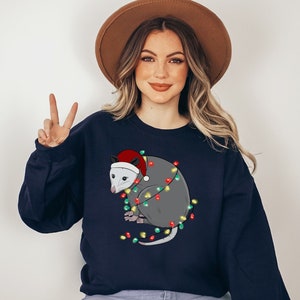 Christmas Opossum sweatshirts, Trashcore, possum tangled xmas lights, Ugly Christmas sweaters, holiday sweatshirts, funny Ugly xmas sweaters afbeelding 1