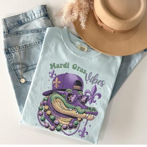 Comfort Color® Mardi Gras Vibes shirt, New Orleans Shirt, Fat Tuesday Shirt, Mardi Gras shirt,Alligator, Mardi Gras Outfit, Mardi Gras Gator