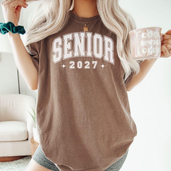 Senior Shirt Class of 2027, Varsity Senior T-Shirt, High School Senior Tee, Graduation Shirt, Senior Year Apparel, College Senior 2027 top
