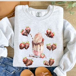 Strawberry shake Sweatshirt, Chocolate covered strawberry Sweatshirt, strawberry Crewneck, Cottage Core Sweatshirt,sweet treat dessert shirt
