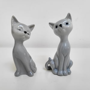 Cats Figurines. Pair of Collectable Cats Figurines.