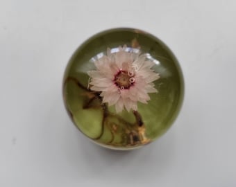 Vintage Resin Briefbeschwerer. Floraler Kleiner Briefbeschwerer.