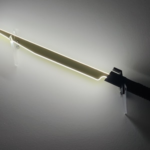 Mandalorian Dark Saber, Wired
