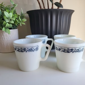 Vintage Pyrex Coffee Mugs, Set of Four, Pyrex Old Town Blue Pattern Mugs, Vintage Pyrex Coffee Cups, #1410, Retro Pyrex Mugs