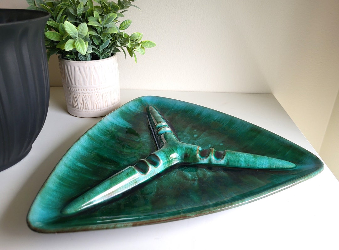 Vintage Blue Mountain Pottery Ashtray, Large Triangle Ashtray, BMP