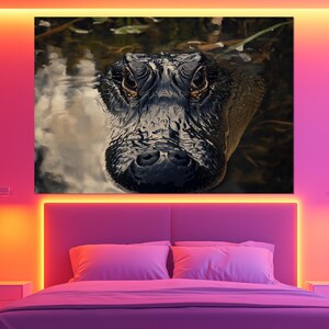 Alligator im Wasser Leinwanddruck – Sumpf-Raubtier Wandkunst – Alligator Malerei – Alligator Poster – Wildtier Raum Dekor – Alligator Kunstwerk