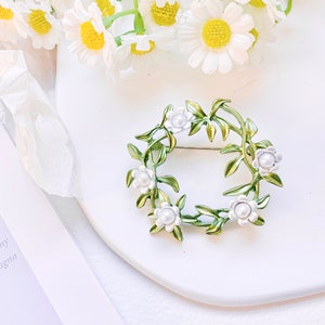 Freshwater Pearl Lily of the Valley Wreath Brooch Cottagecore Flower Brooch Vintage Style Jewellery Birthday Gift for Mom Gift for Her