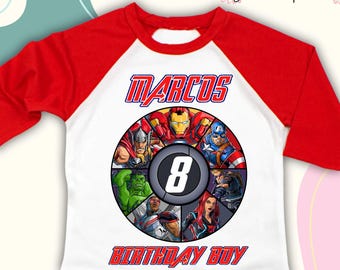Camiseta de cumpleaños inspirada en superhéroes, araña, fiesta temática de Friends, camiseta personalizada, atuendo para el cumpleañero, camiseta de regalo de cumpleaños