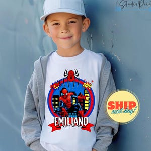 スパイダー風バースデーボーイTシャツ、スパイダーマンの友達をテーマにしたパーティー、パーソナライズされたシャツ、ギフトバースデーシャツ、ファミリーTシャツ全サイズ