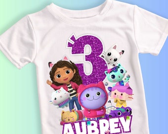 Camiseta de cumpleaños inspirada en Dollhouse, camisa de fiesta temática de Gabbi, camisa personalizada para niños, camisa de cumpleaños de regalo, camisetas familiares personalizadas DL02