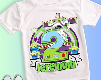 Camiseta de dos cumpleaños, fiesta temática, camiseta personalizada de Buzz Lightyear, camiseta de regalo de cumpleaños, camisetas familiares personalizadas BZ03