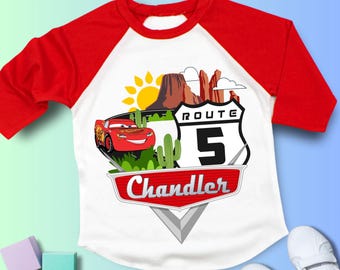 Camiseta de cumpleaños inspirada en coches, fiesta temática de coches, camiseta personalizada de coche para niños, camiseta de regalo de cumpleaños, camisetas familiares personalizadas CS20