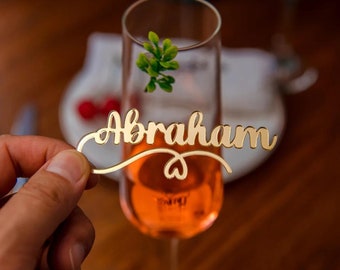 Décor en verre personnalisé, nom découpé au laser, décoration de verre à vin personnalisée, table de mariage, réglage de la plaque signalétique, cadeau pour les invités, personnalisé