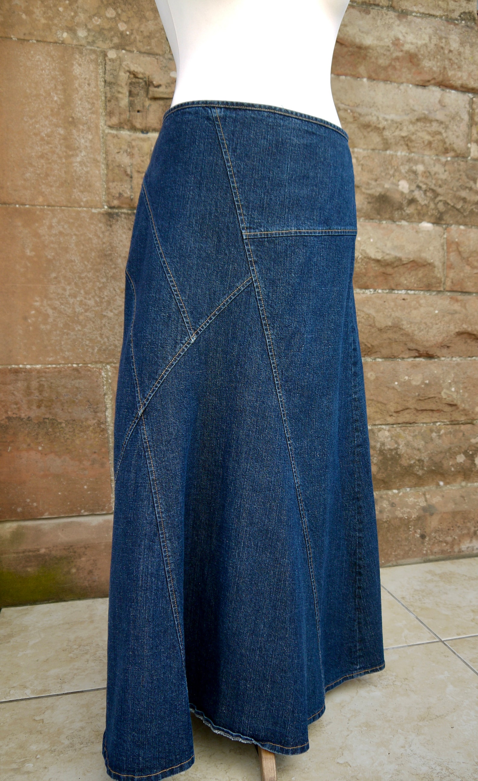 Laura Ashley vintage skirt, lovely condition in A line style, denim material, very nice and easy to wear , good quality with zip and small hook at the waist.
