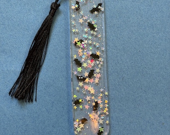 Spooky Glittery Bat Bookmark: Halloween Reading Accessory for Book Lovers and Gothic Decor