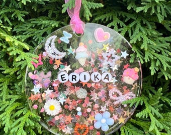 Customized Glittery Christmas Ornament for Kids: Personalized Name Decoration