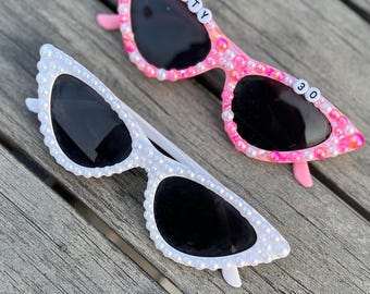 Personalized Pearl Retro Sunglasses for 30th Birthday - Dirty Thirty Celebration Eyewear Gift