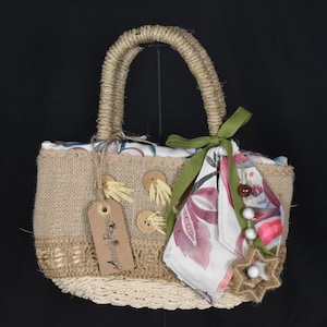 Straw handbag
