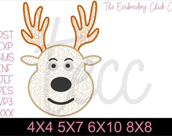 Könnte beinhalten: Ein Stickmuster eines Rentierkopfes mit orangefarbenem Geweih und einem weißen Gesicht mit Wirbelmuster. Das Gesicht hat graue Augen, eine schwarze Nase und einen schwarzen Mund. Der Text umfasst The Embroidery Chick Co., Dateiformate DST, EXP, HUS, INF, JEF, PES, VP3, XXX und Größen 4x4, 5x7, 6x10, 8x8.